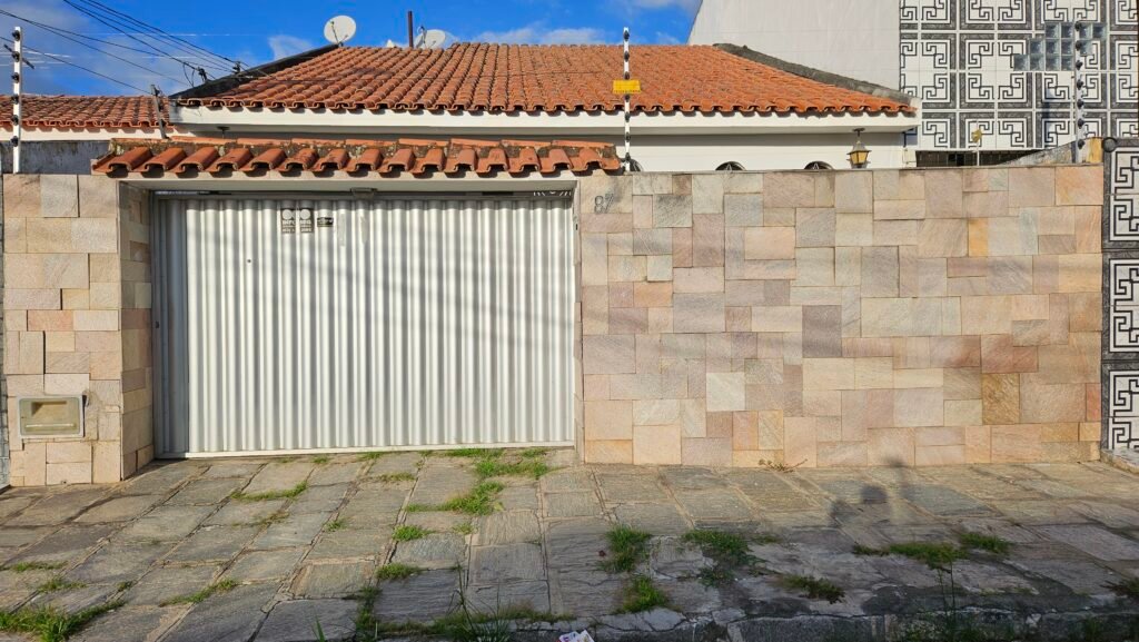 CASA NO SANTA ROSA – CAMPINA GRANDE – PB